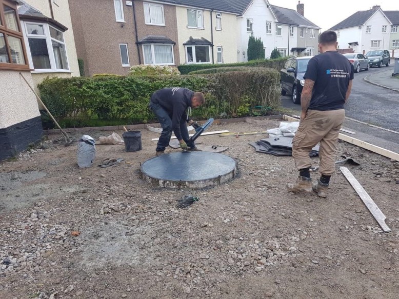 Driveway MH. cobblestones~